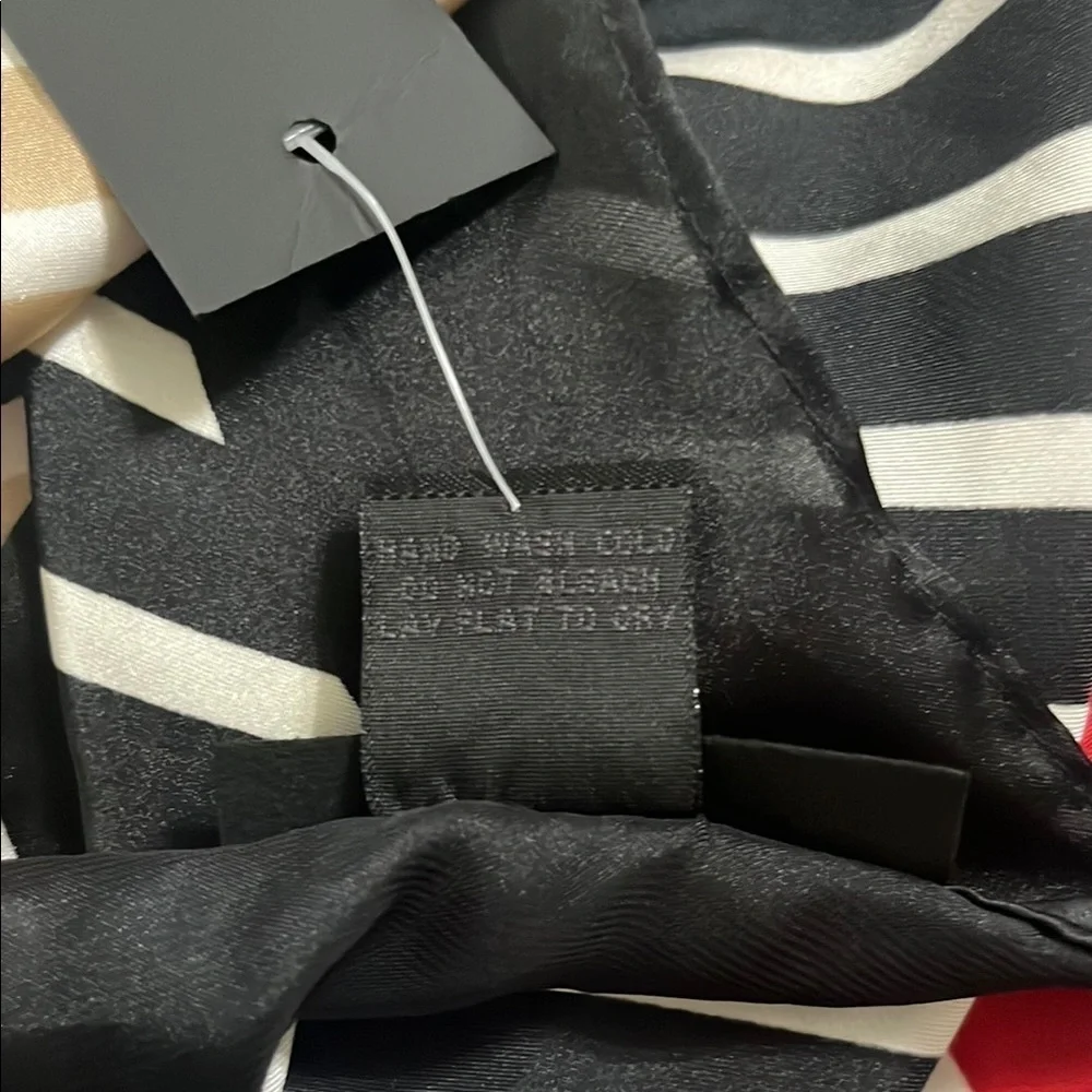 Elegant Striped Scarf with Tassels